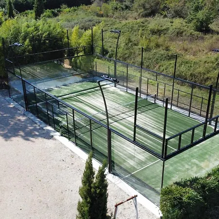 Le Domaine Des Marcoujans Couette-café 4*