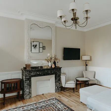 Le Domaine Des Marcoujans Bed & Breakfast 4*