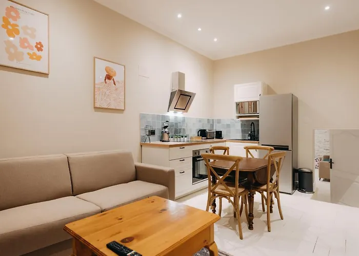 Le Domaine Des Marcoujans Отель типа 