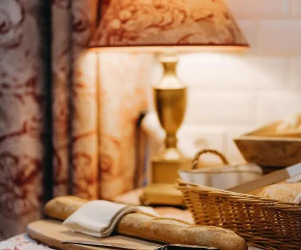 Le Domaine Des Marcoujans 4*