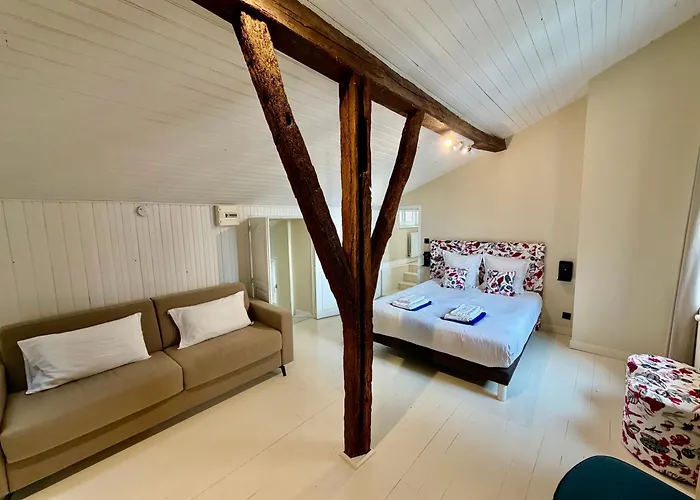 Le Domaine Des Marcoujans