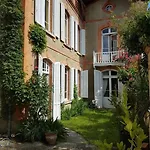Le Domaine Des Marcoujans 4* Saint-Élix-le-Château