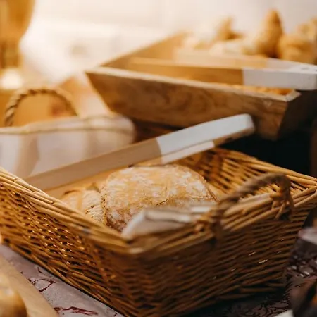 Le Domaine Des Marcoujans 4*