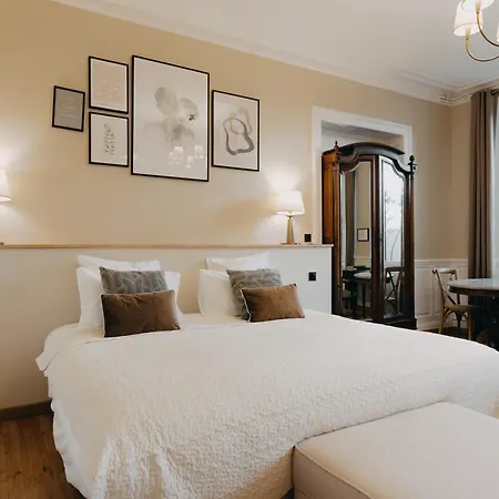 Le Domaine Des Marcoujans 住宿加早餐酒店 Saint-Elix-le-Chateau