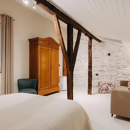 Le Domaine Des Marcoujans 住宿加早餐酒店 Saint-Elix-le-Chateau