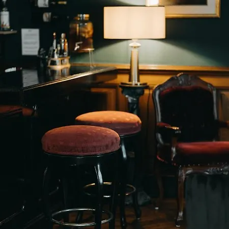 Le Domaine Des Marcoujans 住宿加早餐酒店 4*