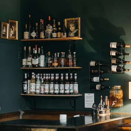 Le Domaine Des Marcoujans 住宿加早餐酒店