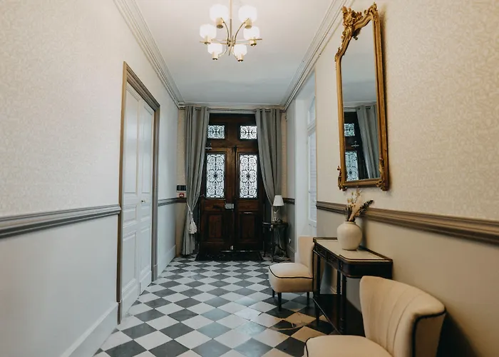 Le Domaine Des Marcoujans Bed and Breakfast