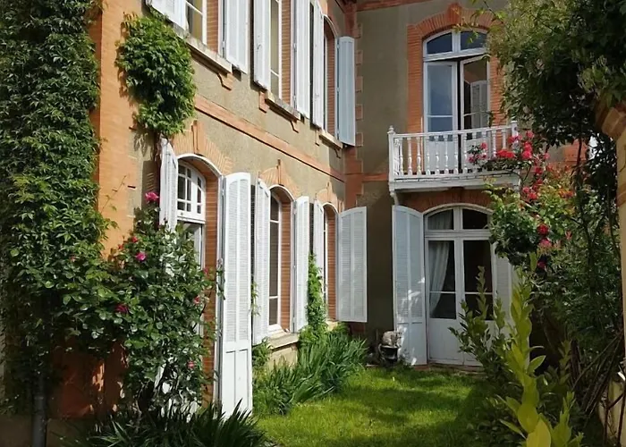 Le Domaine Des Marcoujans 4* Saint-Elix-le-Chateau